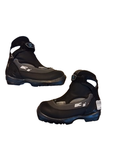 Used Rossignol W 06.5-07 Jr 4.5-05 Boys' Cross Country Ski Boots 11698-s000183360