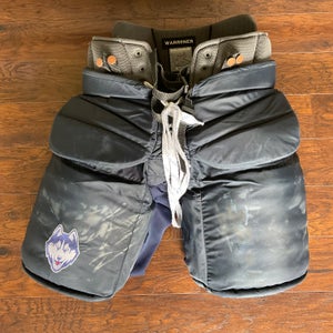 Size small Vaughn Goalie Pants - Huskies