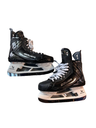Black Bauer Vapor Flylite Hockey Skates Regular Width Pro Stock 9 (Used)