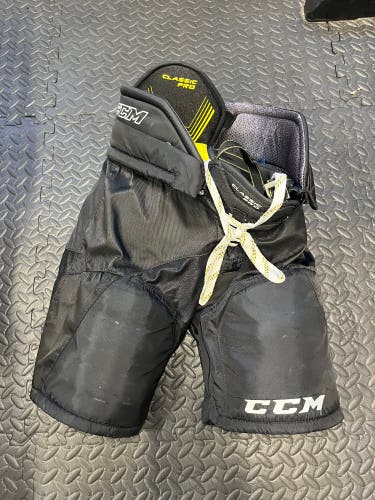 Boy's Junior Large CCM Tacks Classic Pro Hockey Pants (Used)