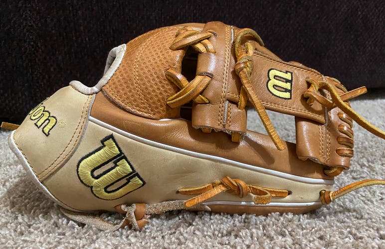 Wilson A2000 RH Baseball Glove 11.75" (Used) W Spin Control Technology