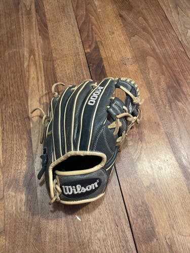 Wilson A1000 RH Infield Baseball Glove 11.75" (Used)