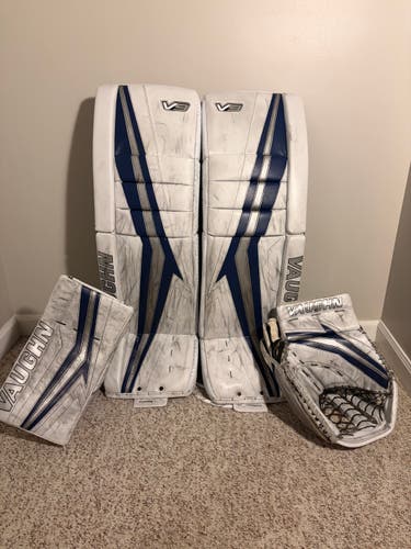 35" Vaughn V9 Pro Carbon Regular Goalie Full Set (Used)