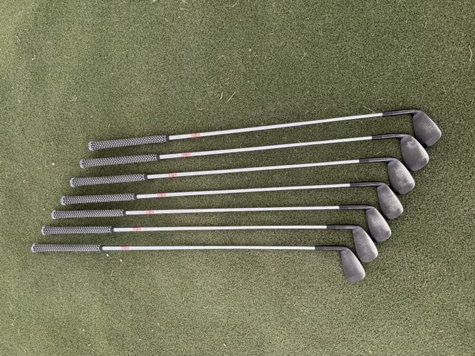 Men's 2015 TaylorMade P-790 Black Right Handed Iron Set Stiff Flex 7 Pieces 36.5" (Used)