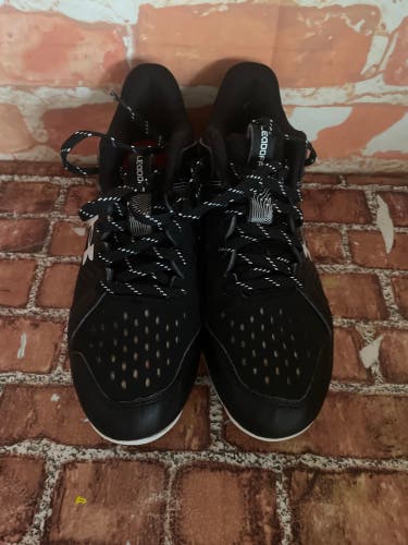 Black Kid's 6Y (Big Kids / Youth) Under Armour Leafoff Low RM JR. Low Top Molded Cleats (Used)