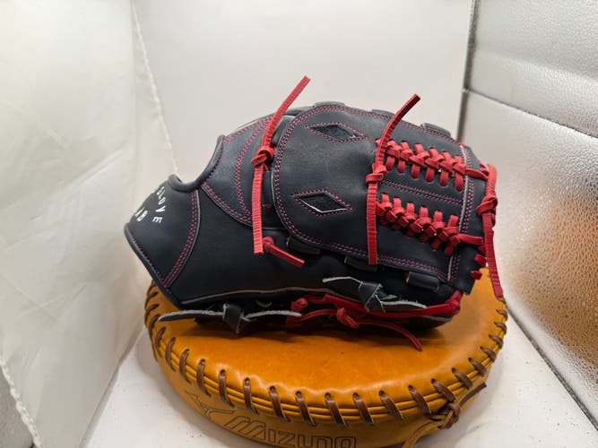 The "Glove Lab" RH Baseball Glove 12" Used RHT