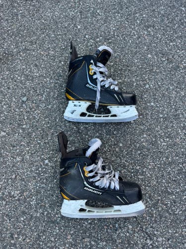 Bauer Supreme One.7 Skates Size 5 (Intermediate)