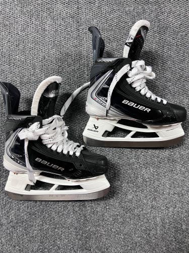 Black/Gray 2026 Bauer Vapor ltx Pro+ Hockey Skates size 6, fit 2 (Bauer)