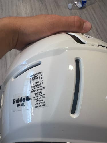 Youth Small Schutt F7 Helmet (Used)