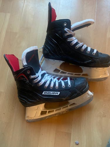 Bauer vapor X250 Hockey Skates 8 (Used)