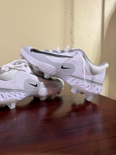White Men's Size M 11.0 (W 12.0) Nike React Molded Cleats (New)