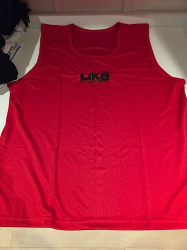 Adult XL Red and Green Training Bib (New)