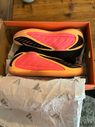 7Y (Anthony Edward’s 2j)Adidas basketball Shoes (New)