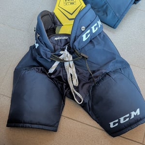 Junior Medium CCM Tacks 9040 Hockey Pants (Used)