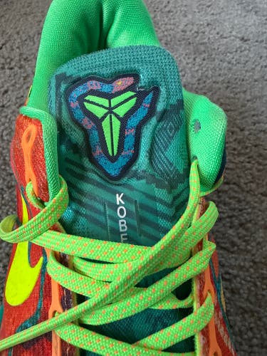 Men's Size M 7.5 (W 8.5) Nike Kobe 8 Shoes (Used)