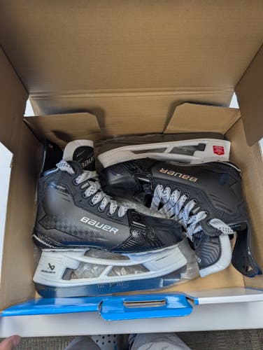 Bauer Supreme Shadow Hockey Skates Size 4 (New)