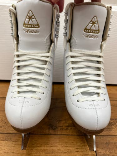 Jackson Ultima Artiste Figure Skates C Adult 5 (Used)