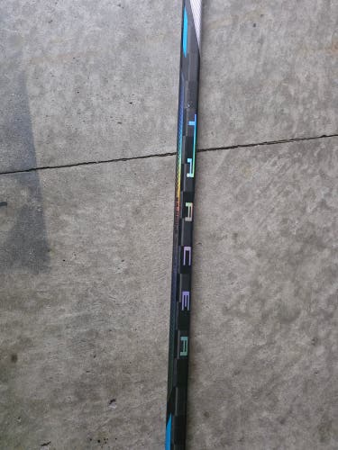 Senior Bauer nexus tracer right Handed Hockey Stick P92 85 Flex (Used)