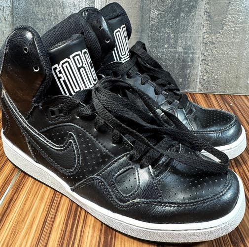 Nike Son of Force Mid Womens 7.5 Black White High Top 616303-012