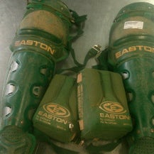 Used Easton Stealth Lg Catchers Leg Guards Green Intermed 11868-s000069029
