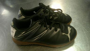 Used Puma Soccer Indoor Shoes Black Youth 11.0 11868-s000068433