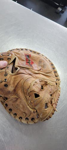 Used Macgregor Youth Mitt Bb Sb Catchers Rh Throw None 31" 11497-s000158675