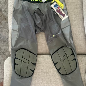Gray Large Men's Nike Compression (New)