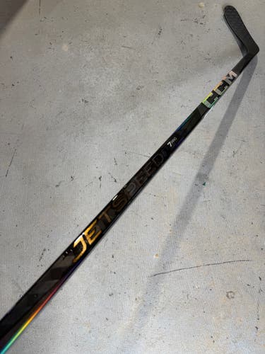 CCM JETSPEED FT7 PRO, Pro Stock Hockey Stick Grip P46 95 Flex Left 9947