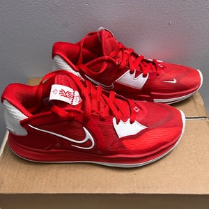 Size M 7.5 (W 8.5) Nike Kyrie Low 5 Shoes (Like New)