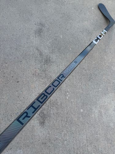 Trigger 8 Pro, Pro Stock Hockey Stick Grip P90 85 Flex Left 9958