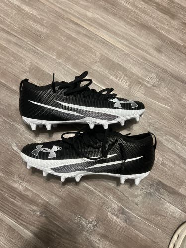 Men's Size M 11.0 (W 12.0) Under Armour Blur Low Top Molded Cleats (New)