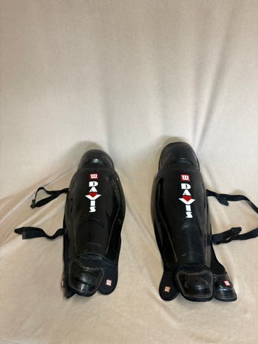 Wilson Davis Catcher's Leg Guard (Used)