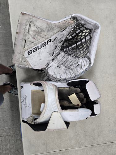 Bauer Mach Catcher and blocker Sr