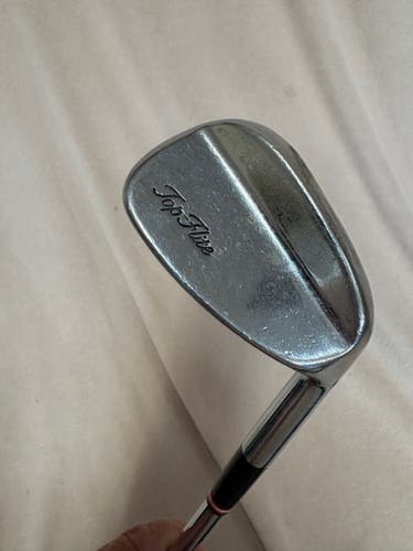 Men's Top Flite Right Handed Wedge Wedge Flex 47 Degree Steel Shaft (Used)