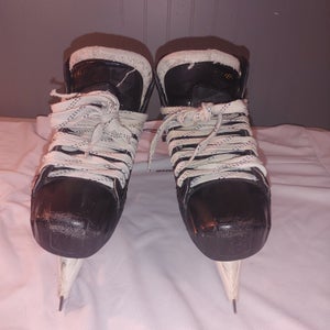 2020 Bauer Supreme S190 Hockey Goalie Skates Regular Width 8 (Used)