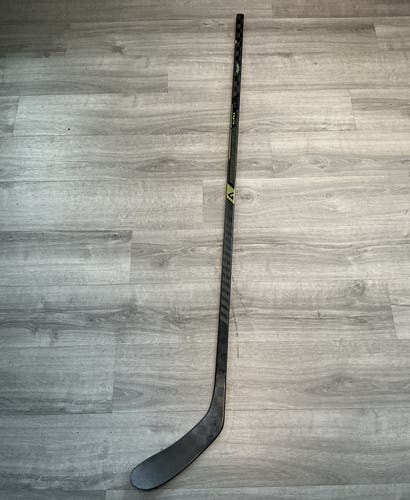Senior Warrior Alpha LX3 Pro Nolan Moyle Hockey Stick Right Hand 85 Flex W28