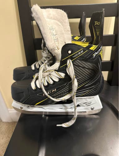 2016 CCM Tacks 4092 Hockey Skates Size 6 (Used)