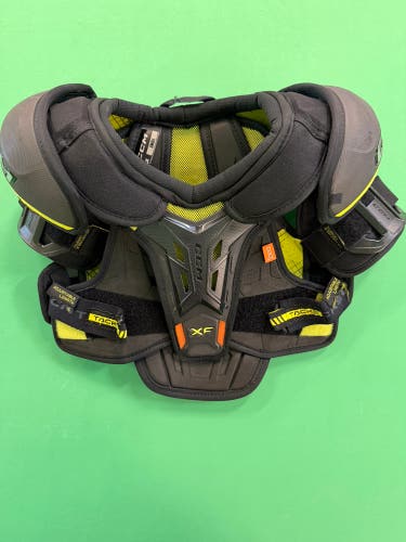 CCM Tacks XF Shoulder Pads | Junior Small