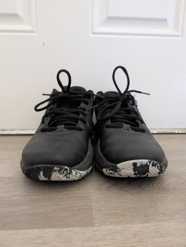 Men's Size M 7.5 (W 8.5) Under Armour Shoes (Used)