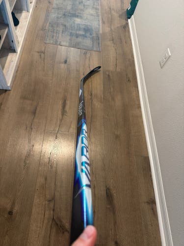 Senior Bauer Vapor Flylite Left Hand Hockey Stick P28 77 Flex (New)