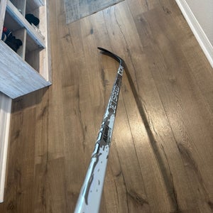 Senior CCM Jetspeed ft9 pro Right Handed Hockey Stick P29 70 Flex (New)