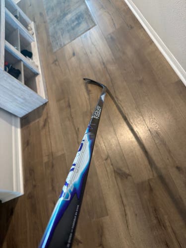 Senior Bauer Vapor Flylite Right Handed Hockey Stick P92 70 Flex (New)