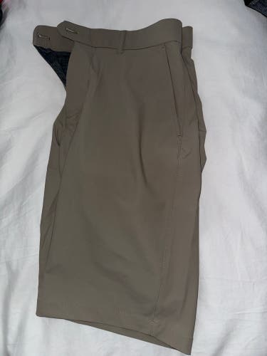 Size 33 Men's Greyson Shorts (Hardly Used)