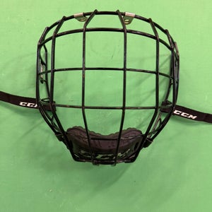 Medium CCM FM780 Cages, Visors & Shields (Used)