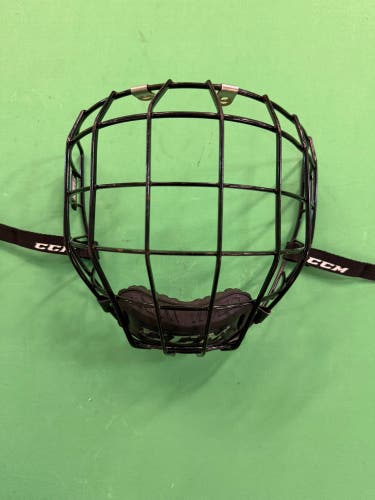 CCM FM780 Cage | Medium