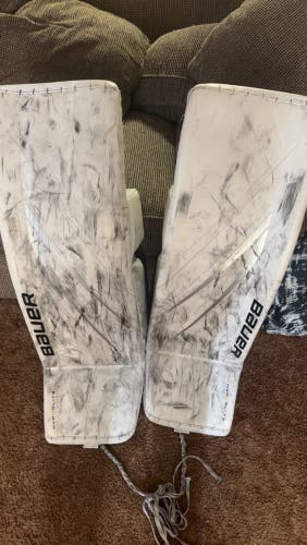 2023 Senior XL Bauer Vapor Hyperlite 2 Goalie Pads