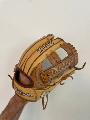 Wilson A2000 1785 RH Infield Baseball Glove 11.75" (Used)