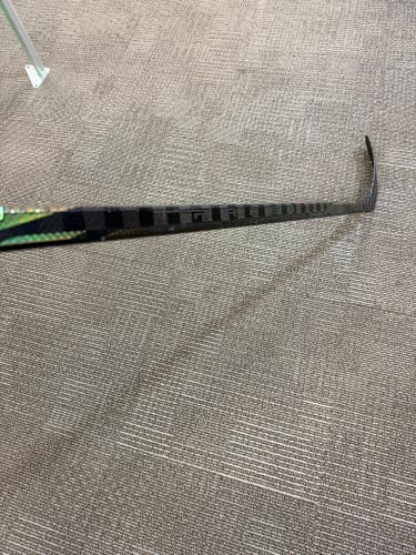Bauer AG5NT Dressed as Nexus Tracer Hockey Stick | RH Toe Pattern Senior 77 Flex Pro Stock