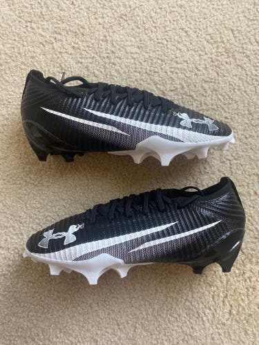 Men's Size M 10.5 (W 11.5) Under Armour Blur Low Top (New)
