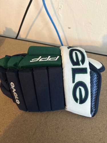 Eagle X844 Gloves 14" Pro Stock (New)